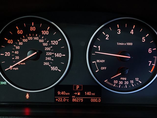 Used 2018 BMW 320i xDrive Sedan w/ Convenience Package AWD/4WD image 17