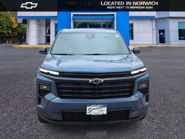 New 2026 Chevrolet Traverse LT w/ Midnight/Sport Edition FWD image 2