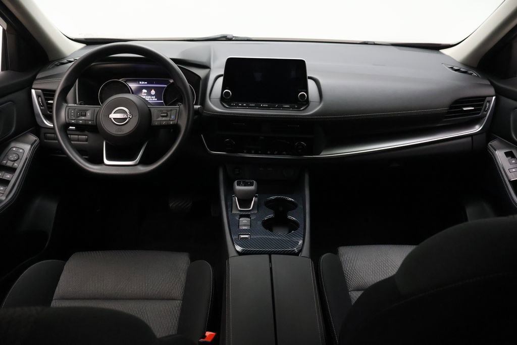 Used 2024 Nissan Rogue SV image 24