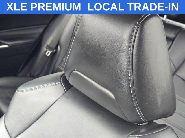 Used 2019 Toyota RAV4 XLE Premium FWD image 14