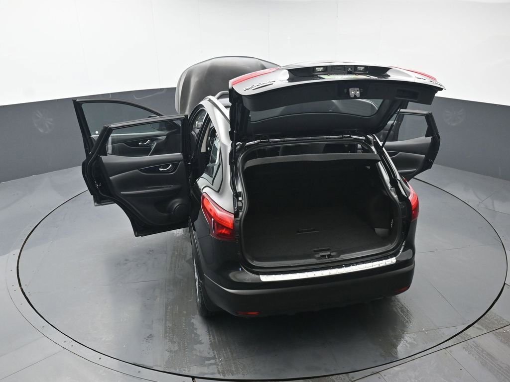 Used 2018 Nissan Rogue Sport SV w/ SV All-Weather Package image 44