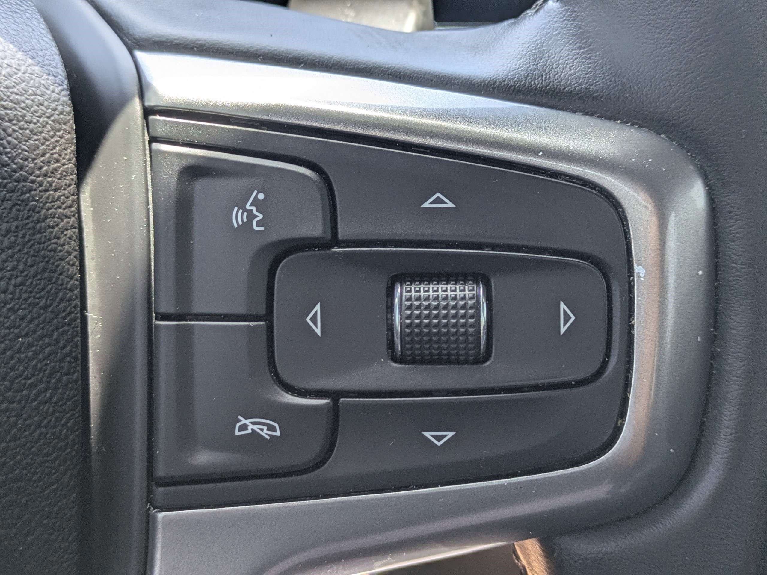 Used 2024 Chevrolet Silverado 1500 LTZ w/ Technology Package AWD/4WD image 24