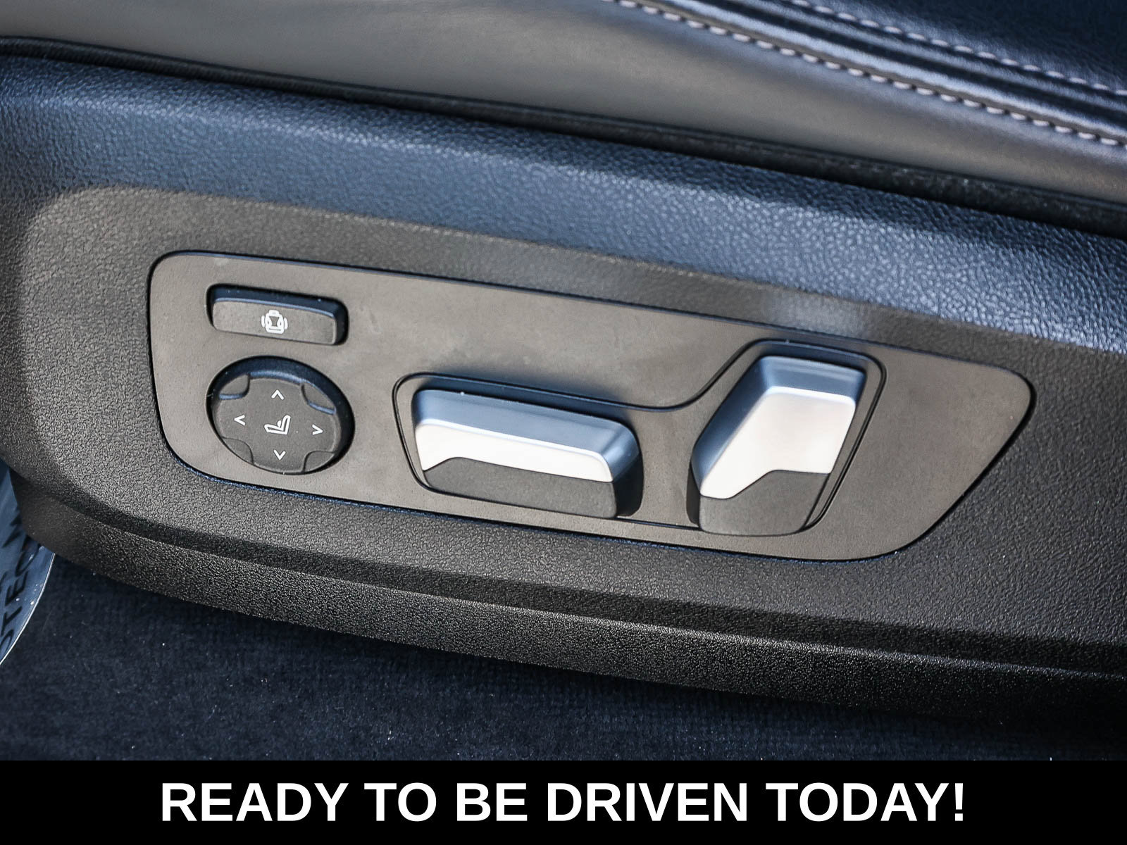 Used 2023 BMW X5 xDrive40i AWD/4WD image 23