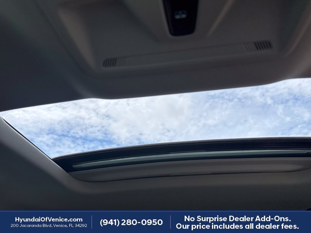 Used 2022 Ford Maverick XLT w/ XLT Luxury Package FWD image 5