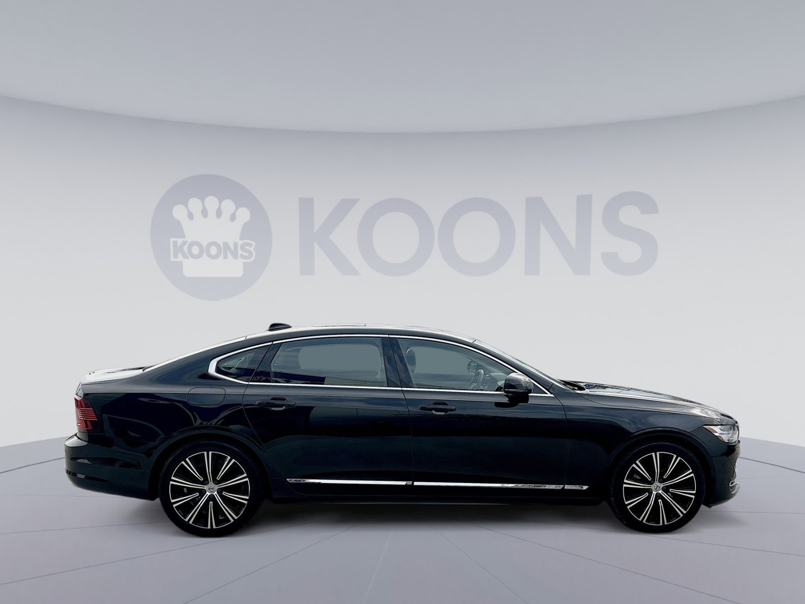 Used 2023 Volvo S90 B6 Plus image 8