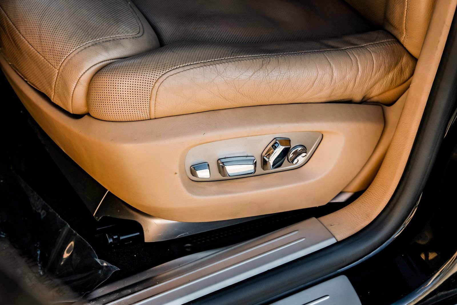 Used 2015 Rolls-Royce Ghost RWD image 38