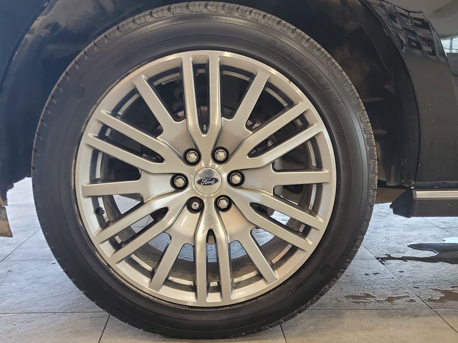 Used 2023 Ford Expedition Limited AWD/4WD image 10
