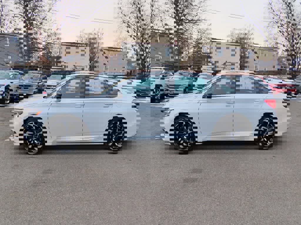 Certified 2022 Honda Accord Sport image 3