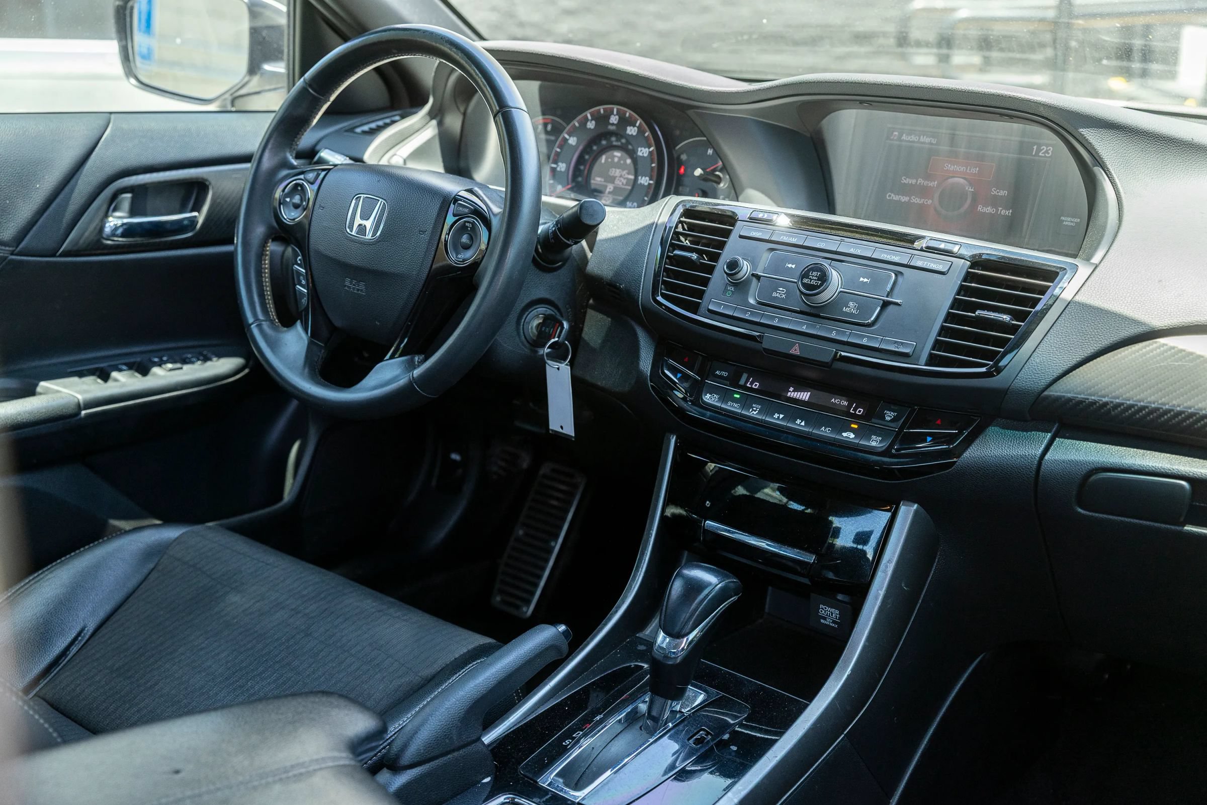 Used 2016 Honda Accord Sport image 22
