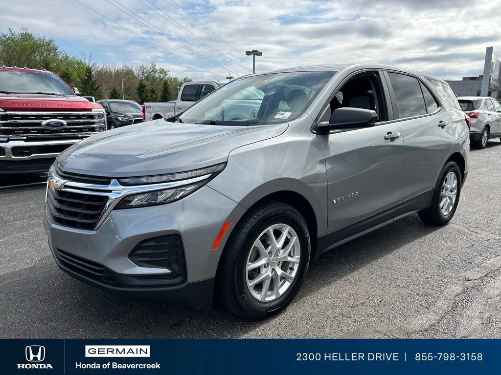 Used 2024 Chevrolet Equinox LS w/ LS Convenience Package FWD image 4