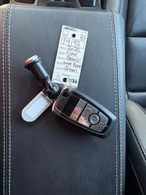 Used 2025 Ford Bronco Outer Banks image 6