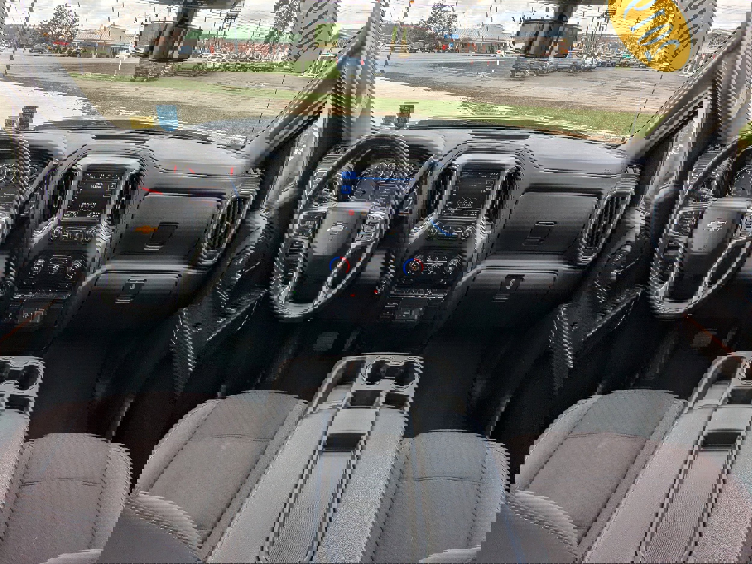 Used 2019 Chevrolet Silverado 1500 LT w/ All-Star Edition image 9