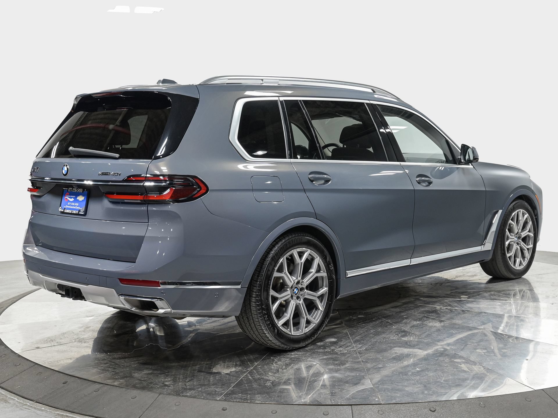 Used 2023 BMW X7 xDrive40i w/ Premium Package AWD/4WD image 7