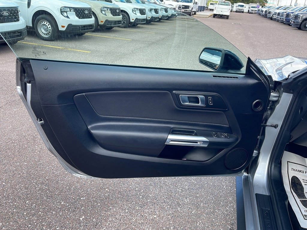 Certified 2022 Ford Mustang EcoBoost w/ Black Accent Package image 8