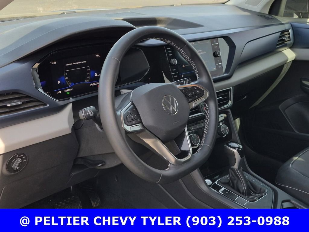 Used 2023 Volkswagen Taos SE w/ Black Wheel Package image 28