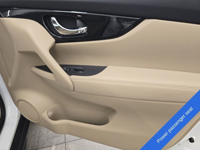 Used 2019 Nissan Rogue SL w/ Premium Package FWD image 11