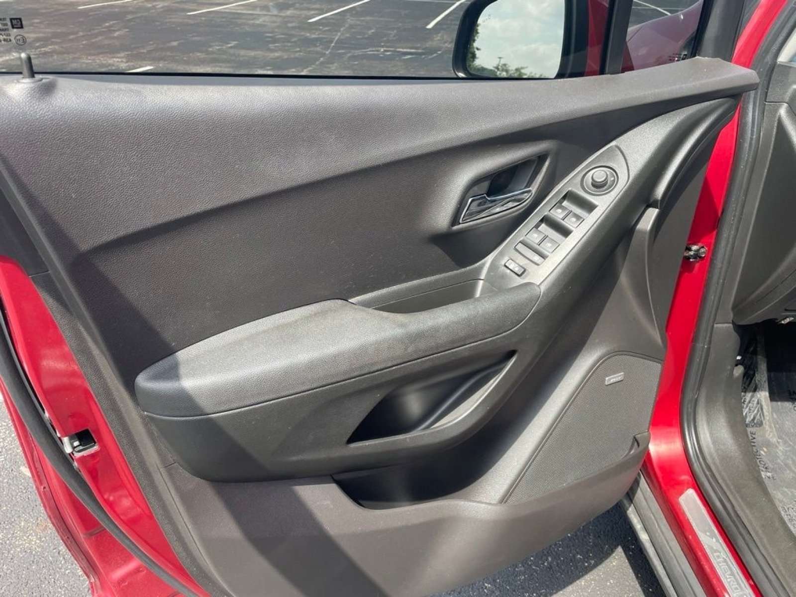 Used 2018 Chevrolet Trax Premier FWD image 9