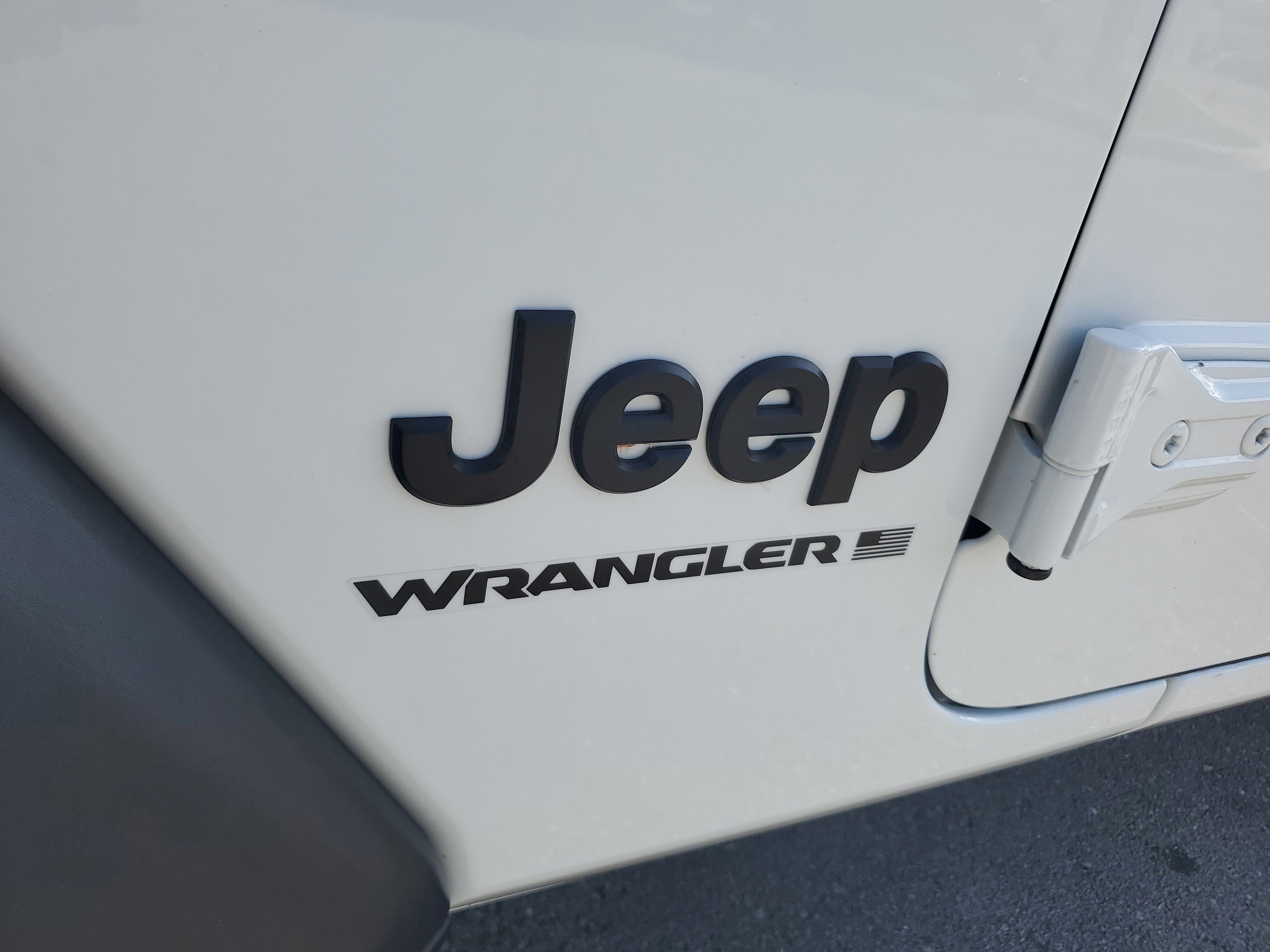 Used 2024 Jeep Wrangler Sport image 31