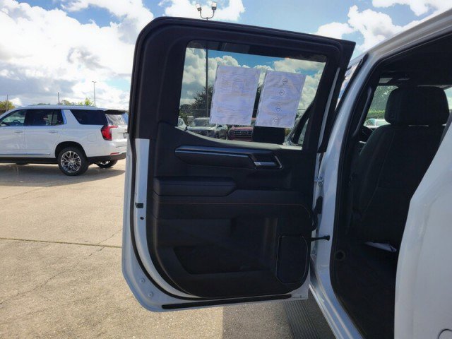 Used 2024 GMC Sierra 1500 AT4 w/ Technology Package image 29