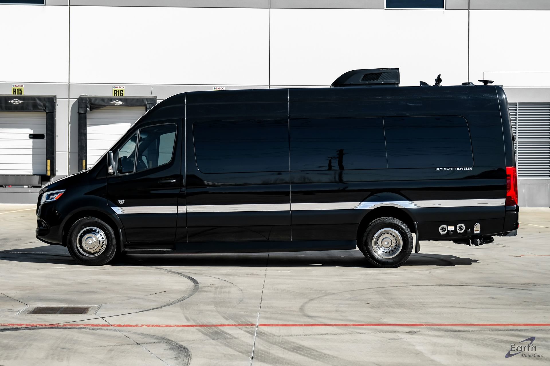 Used 2023 Mercedes-Benz Sprinter 3500 image 7