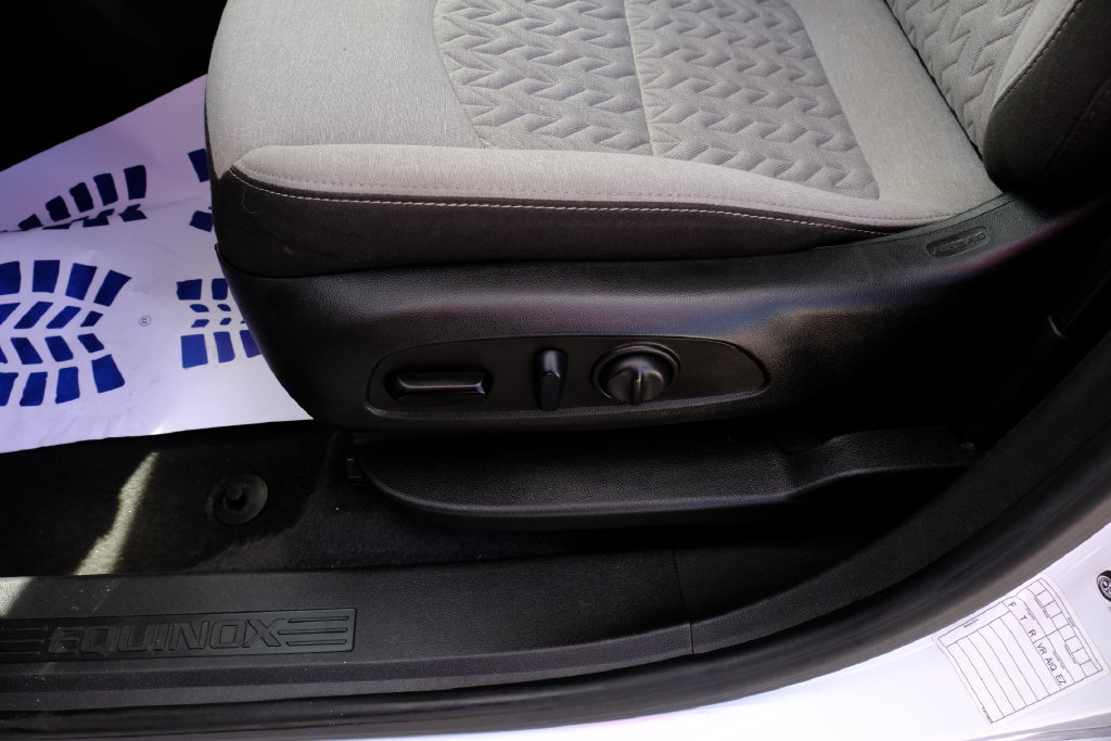Used 2023 Chevrolet Equinox LT AWD/4WD image 14