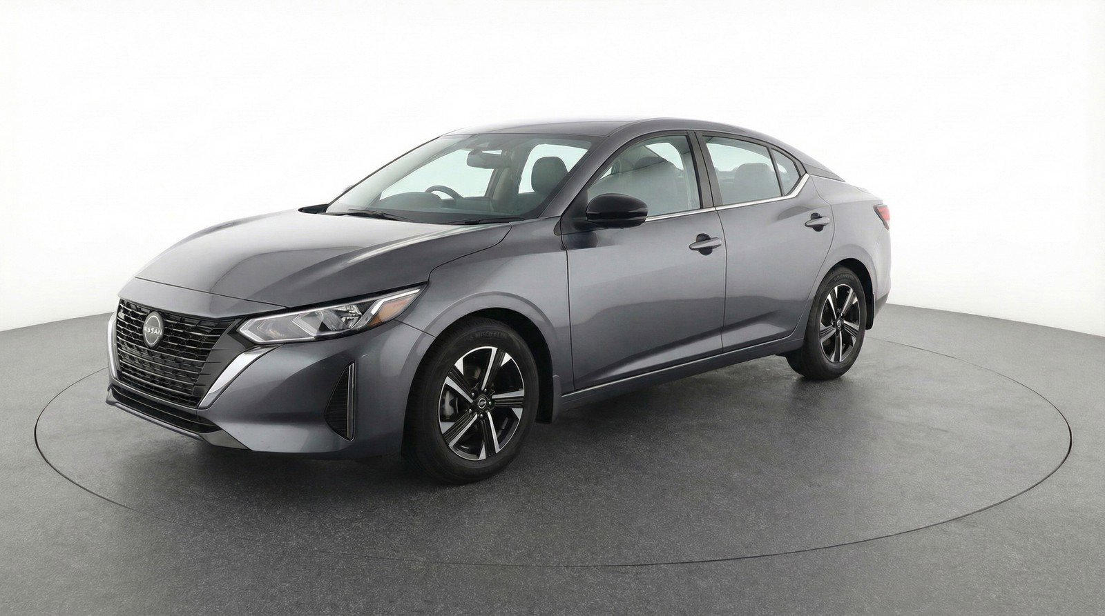 Used 2025 Nissan Sentra SV image 3