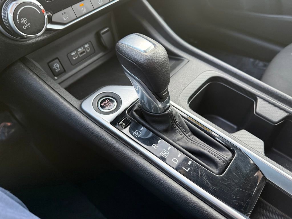 Used 2024 Nissan Sentra SV image 29