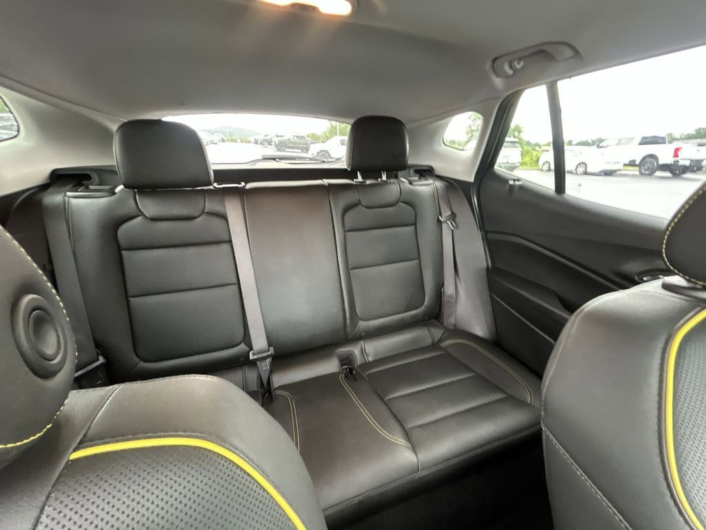 Used 2025 Chevrolet Trax ACTIV w/ Sunroof Package FWD image 15