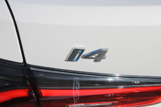 Used 2024 BMW i4 eDrive35 w/ Premium Package RWD image 9