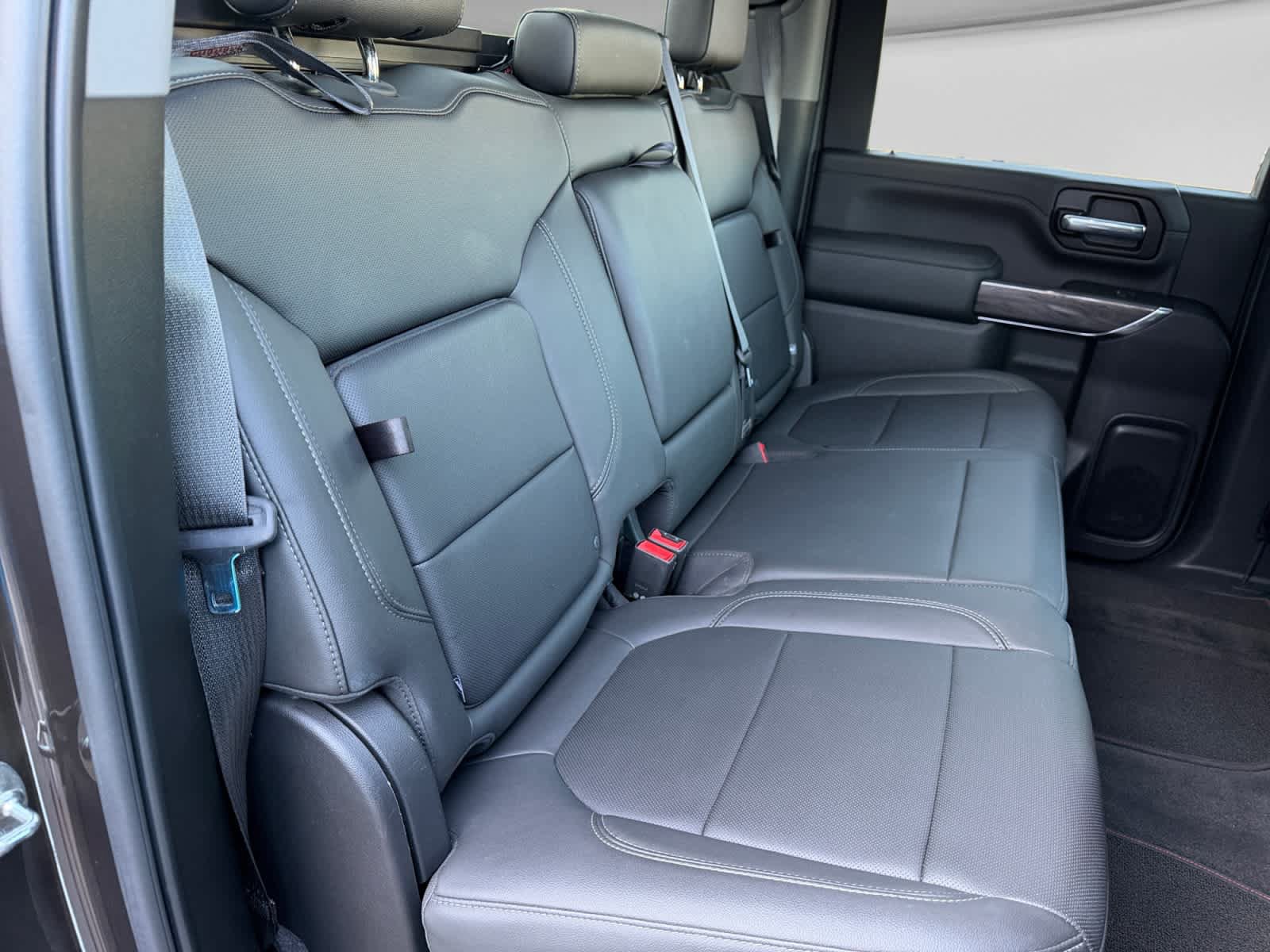 Used 2020 Chevrolet Silverado 2500 LTZ w/ LTZ Premium Package AWD/4WD image 17