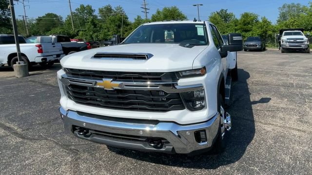 New 2026 Chevrolet Silverado 3500 LT w/ All Star Edition AWD/4WD image 5
