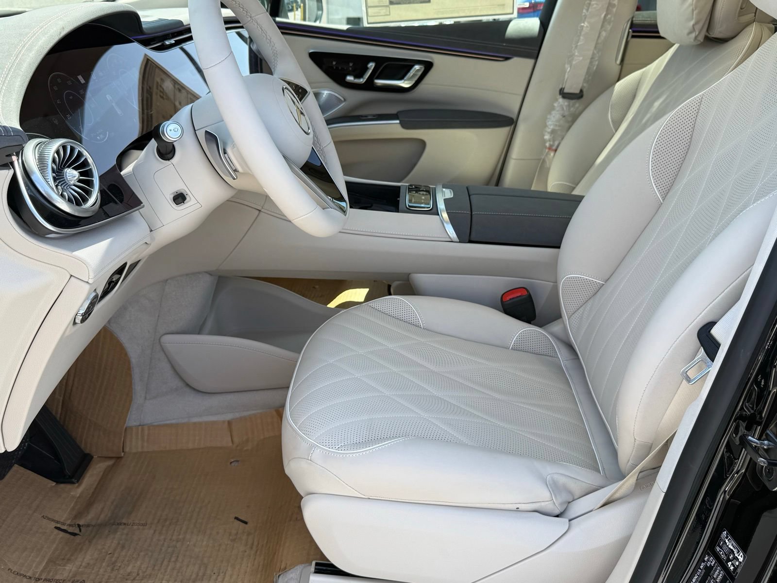 New 2026 Mercedes-Benz EQS 550 4MATIC SUV image 15