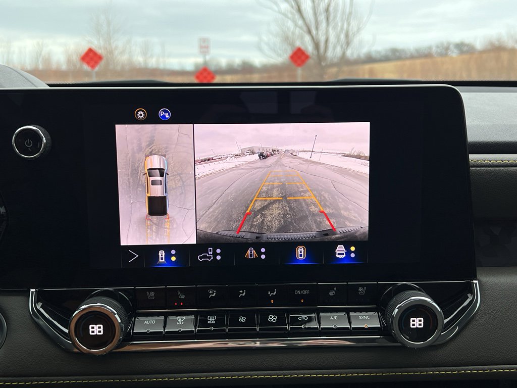 Used 2025 Chevrolet Colorado ZR2 w/ Technology Package image 27