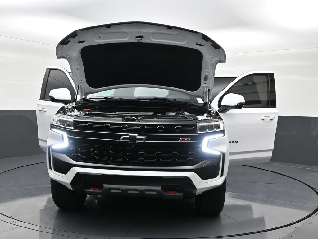 Used 2024 Chevrolet Suburban Z71 w/ Luxury Package image 38