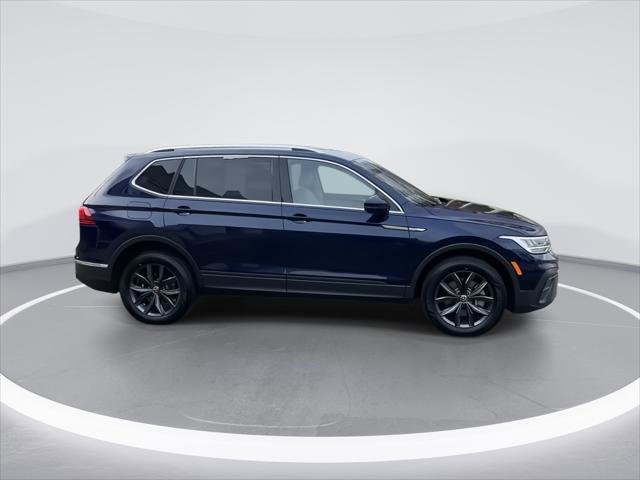 Certified 2022 Volkswagen Tiguan SE w/ Panoramic Sunroof Package image 9