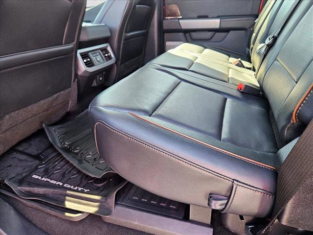 Used 2025 Ford F250 Lariat w/ Lariat Ultimate Package image 18