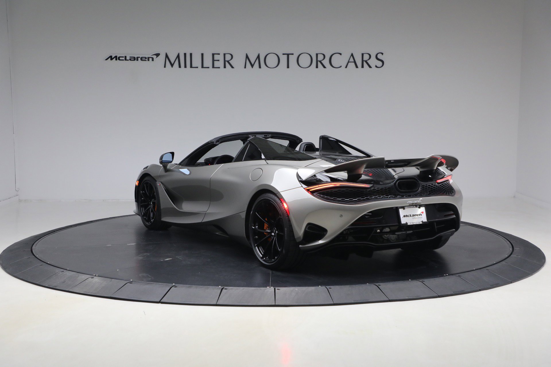 Used 2025 McLaren 750S Spider image 5