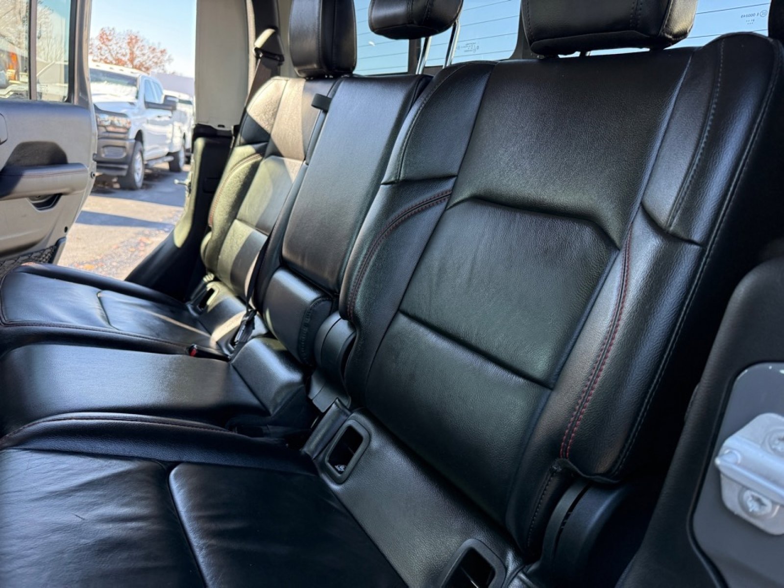 Used 2022 Jeep Gladiator Rubicon w/ Cold Weather Group image 17