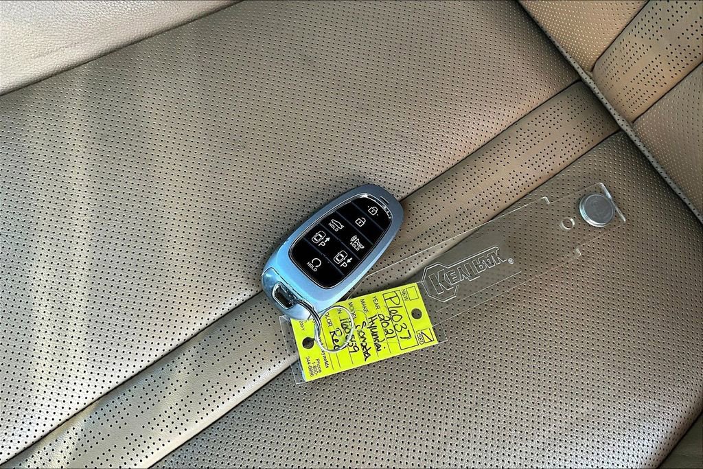 Used 2021 Hyundai Sonata Limited image 10