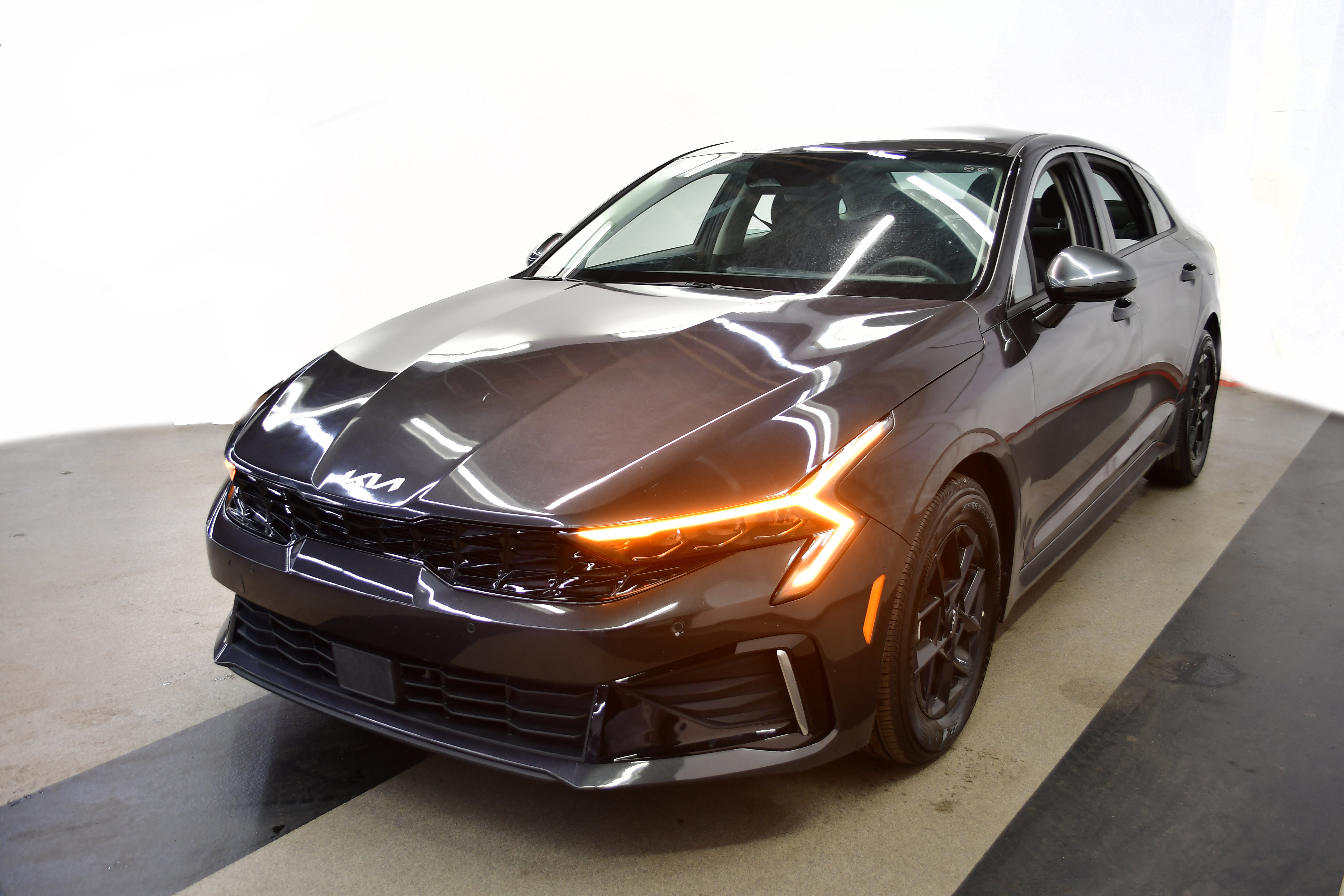 Used 2025 Kia K5 LXS image 4