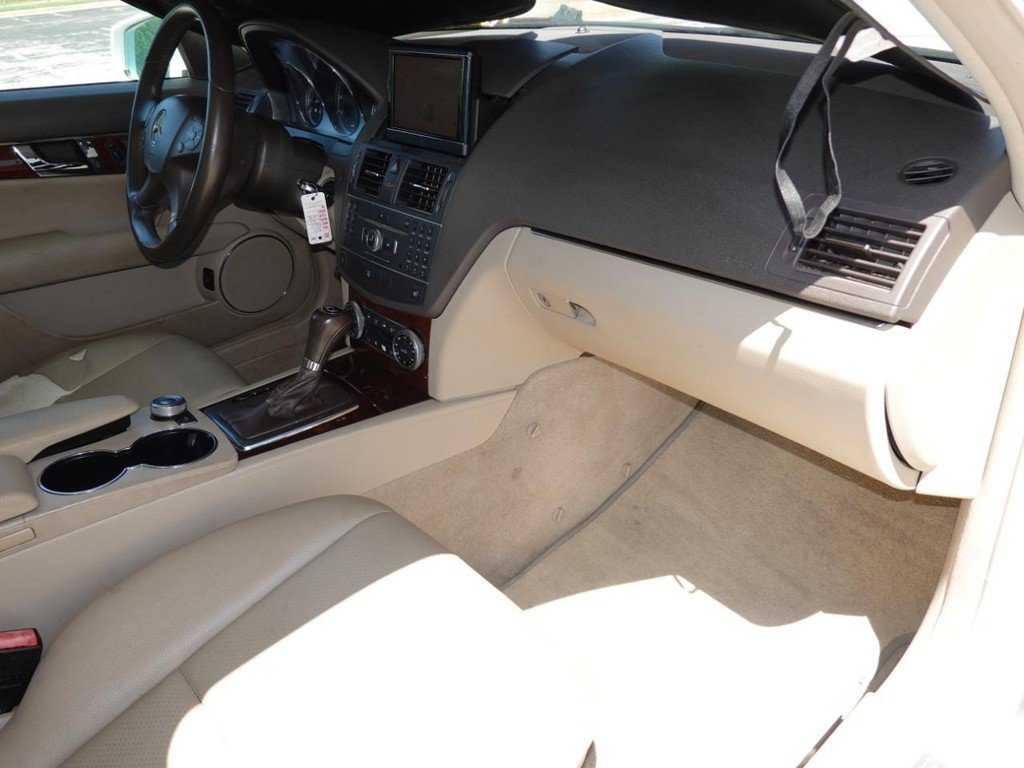 Used 2011 Mercedes-Benz C 300 Sedan image 21