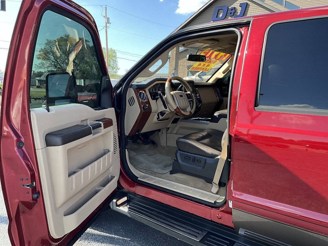 Used 2015 Ford F250 King Ranch w/ FX4 Off-Road Package AWD/4WD image 29