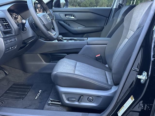 New 2026 Nissan Rogue SV image 10