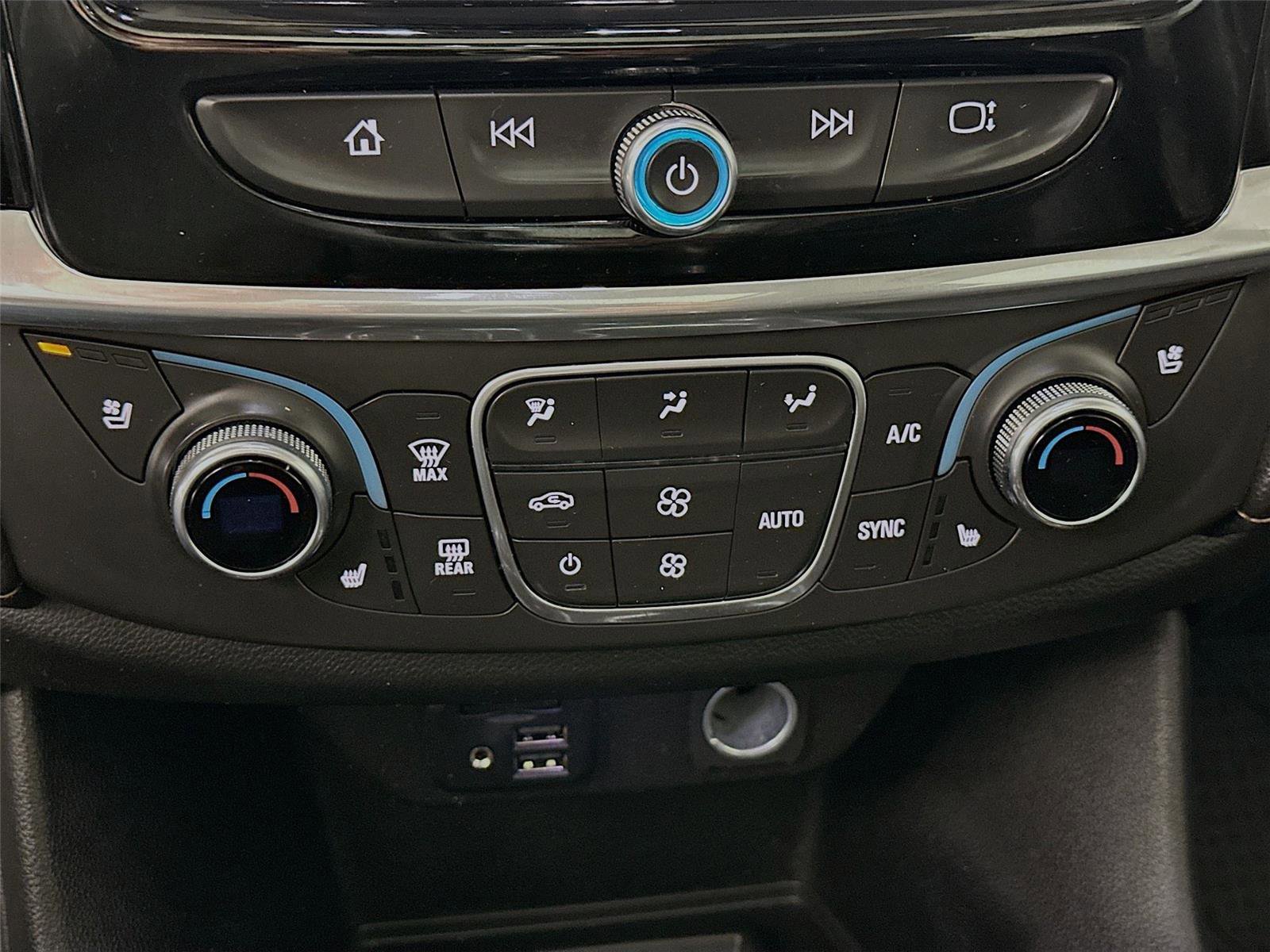 Used 2020 Chevrolet Traverse Premier w/ Redline Edition image 9