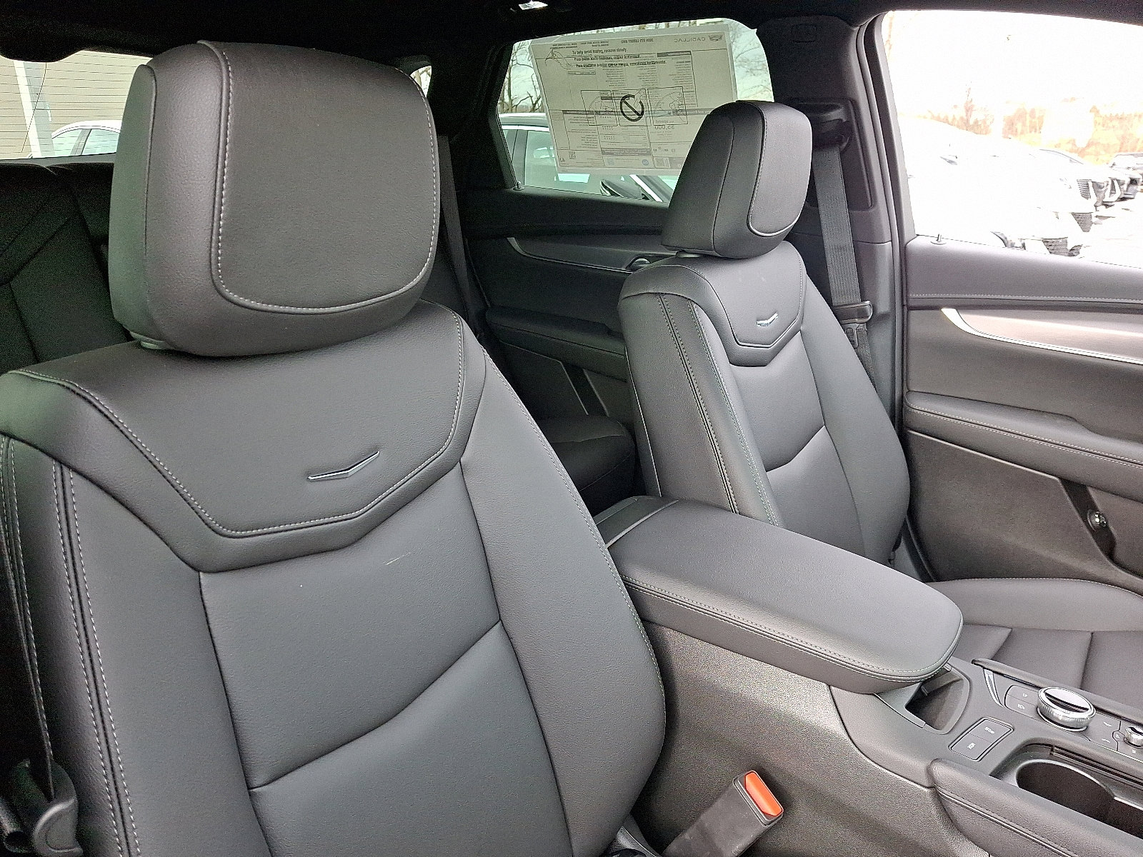 New 2026 Cadillac XT5 Luxury image 10