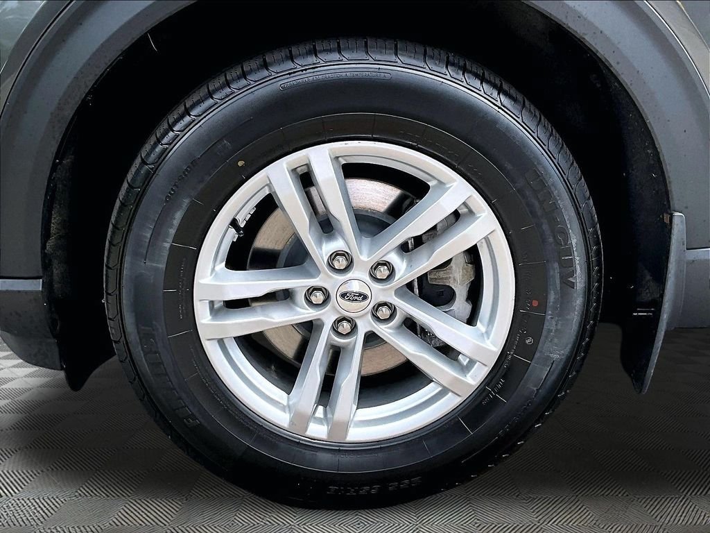 Used 2020 Ford Explorer XLT w/ Comfort Package AWD/4WD image 29