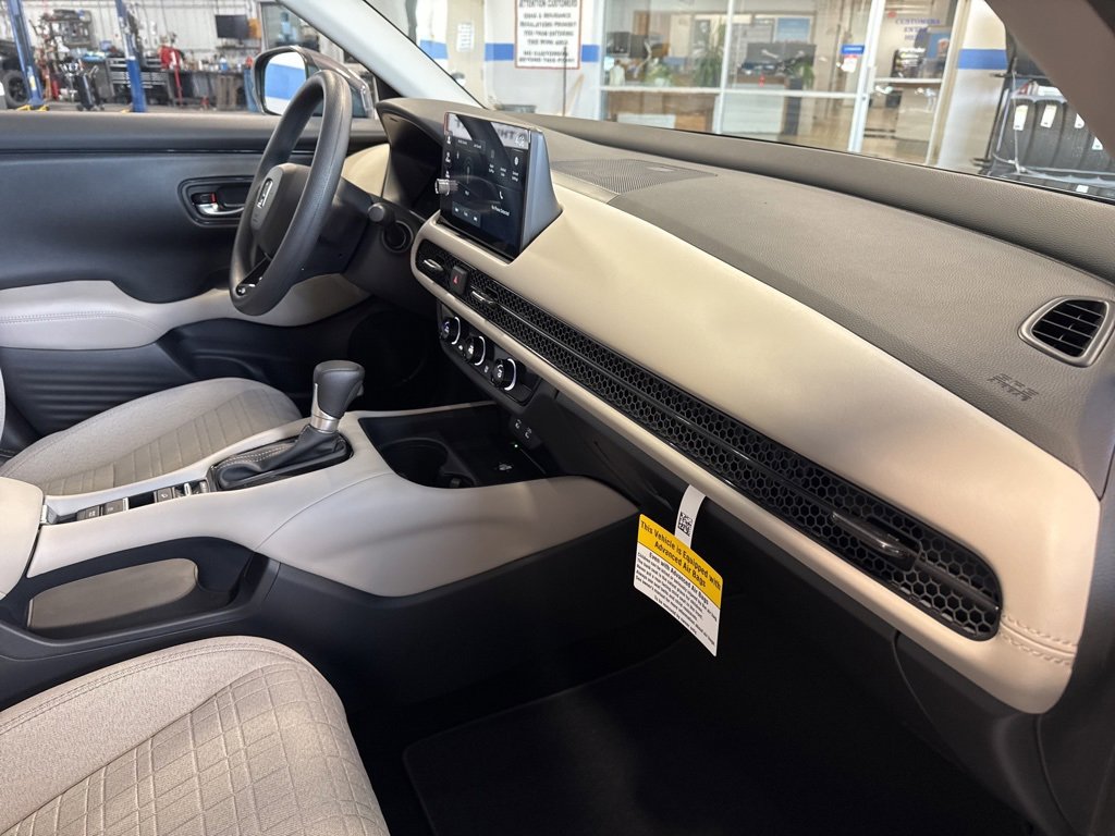 New 2026 Honda HR-V LX image 28