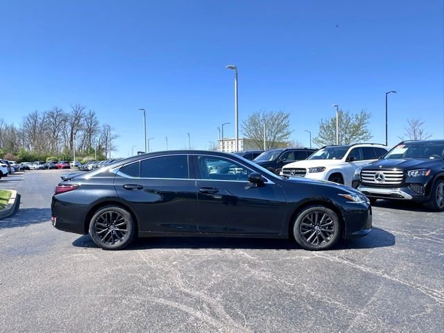 Used 2022 Lexus ES 300h w/ Accessory Package 2 image 9