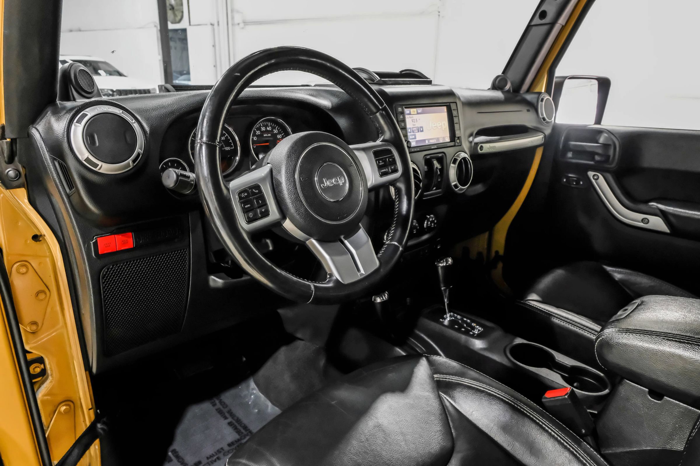 Used 2014 Jeep Wrangler Unlimited Rubicon image 19