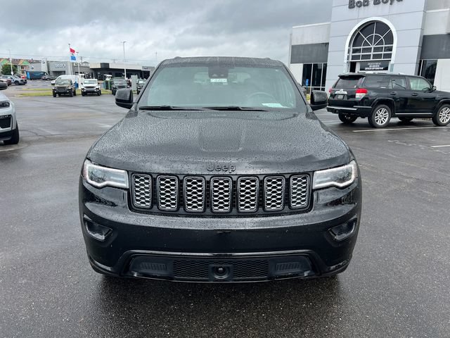 Certified 2022 Jeep Grand Cherokee Laredo X AWD/4WD image 2